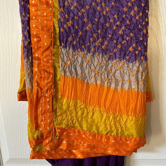 Pakistani and Indian outfits - Picture 8 of 10